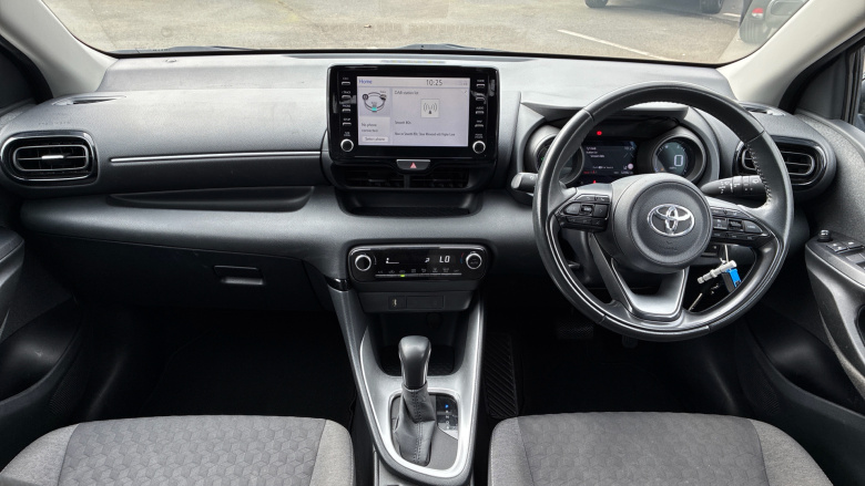 Toyota Yaris 1.5 Hybrid Design 5dr CVT Hybrid Hatchback